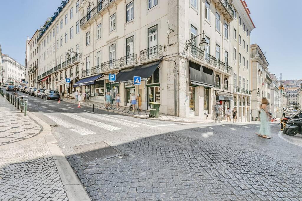 Made For The City Lovers- Urban Charm In Chiado Lisbon Luaran gambar